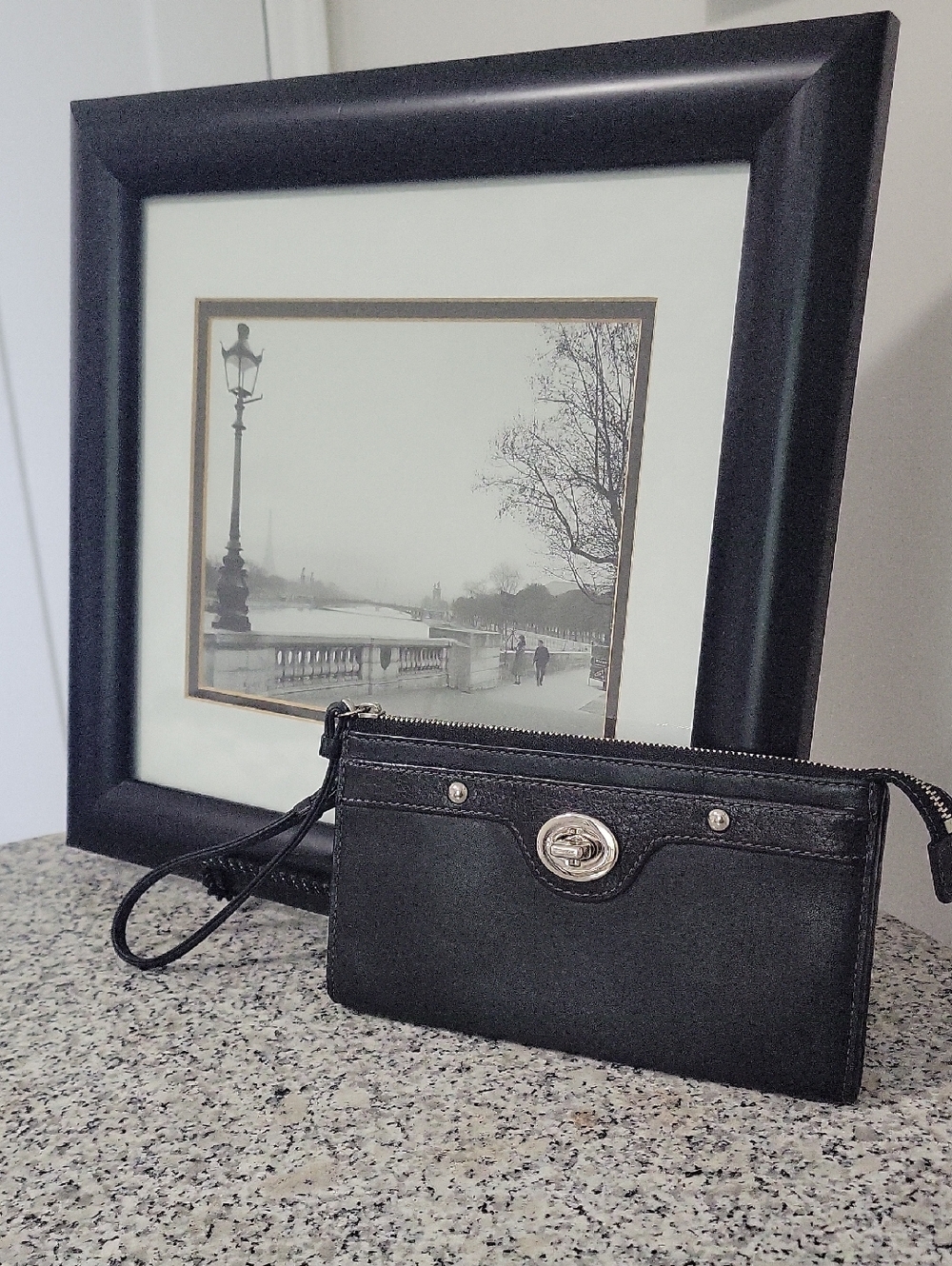 Vintage Coach Penelope Zippy Turnlock Black Leather Wristlet Clutch Wallet 7.5x4